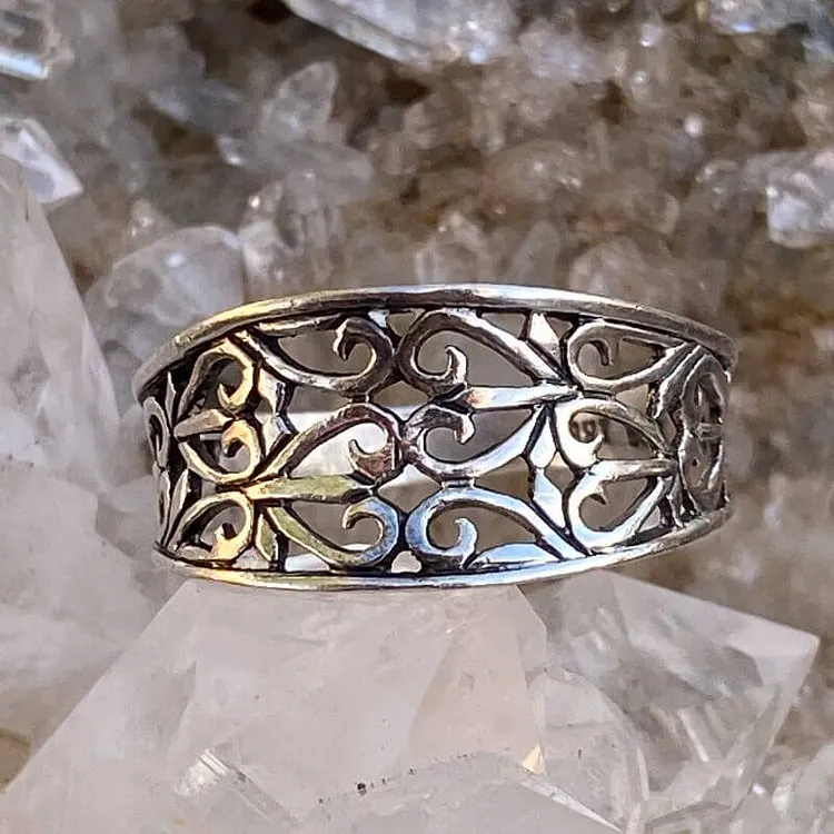 Lacy Sterling Silver Ring Size 8 Mexico