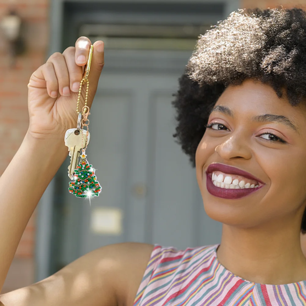 5pcs Diamonds Painting Keychain Christmas Tree Crafts DIY Key Ring Decor(Double Side)