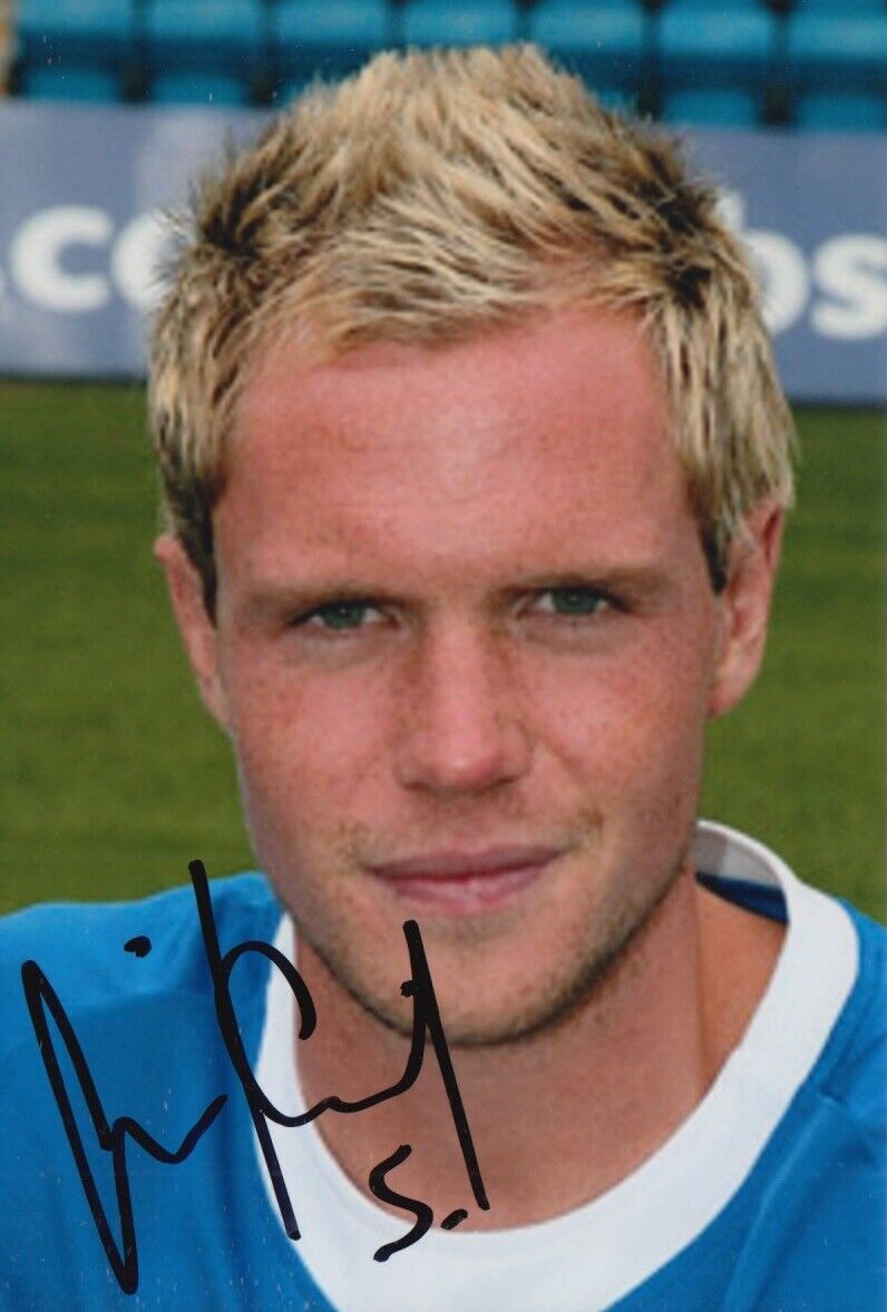 SIMON KING HAND SIGNED 6X4 Photo Poster painting GILLINGHAM FOOTBALL AUTOGRAPH