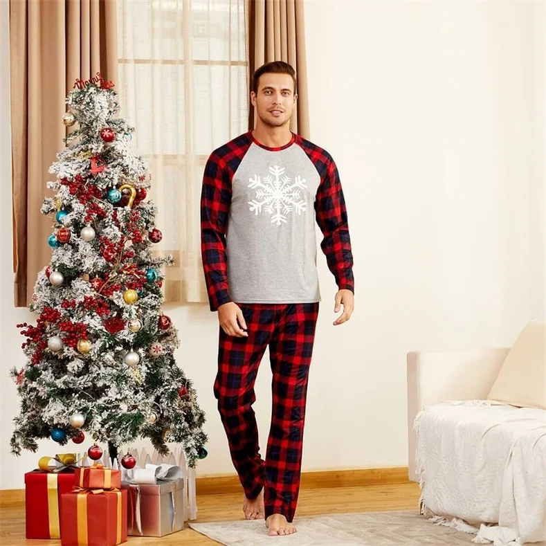 Family Matching Snowflake Buffalo Plaid Christmas Pajamas Sets (with Pet Dog Clothes)