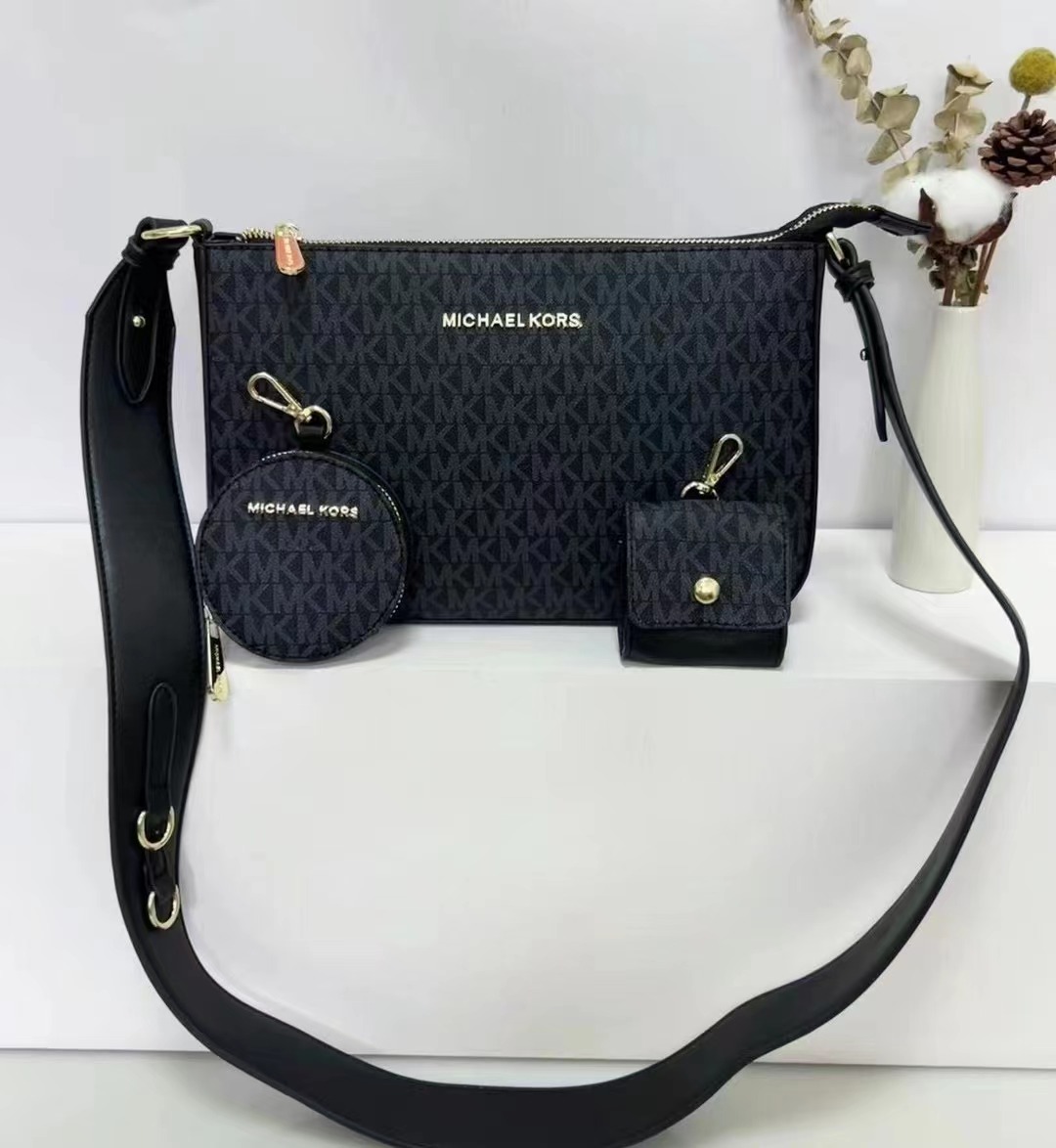 【🔥🔥🔥Factory direct sales】2023 latest MICHAEL KORS   Jet Set Travel Classic Presbyopia 3-in-1 Shoulder Bag Crossbody Bag Women - Middle East Sale💥💥💥