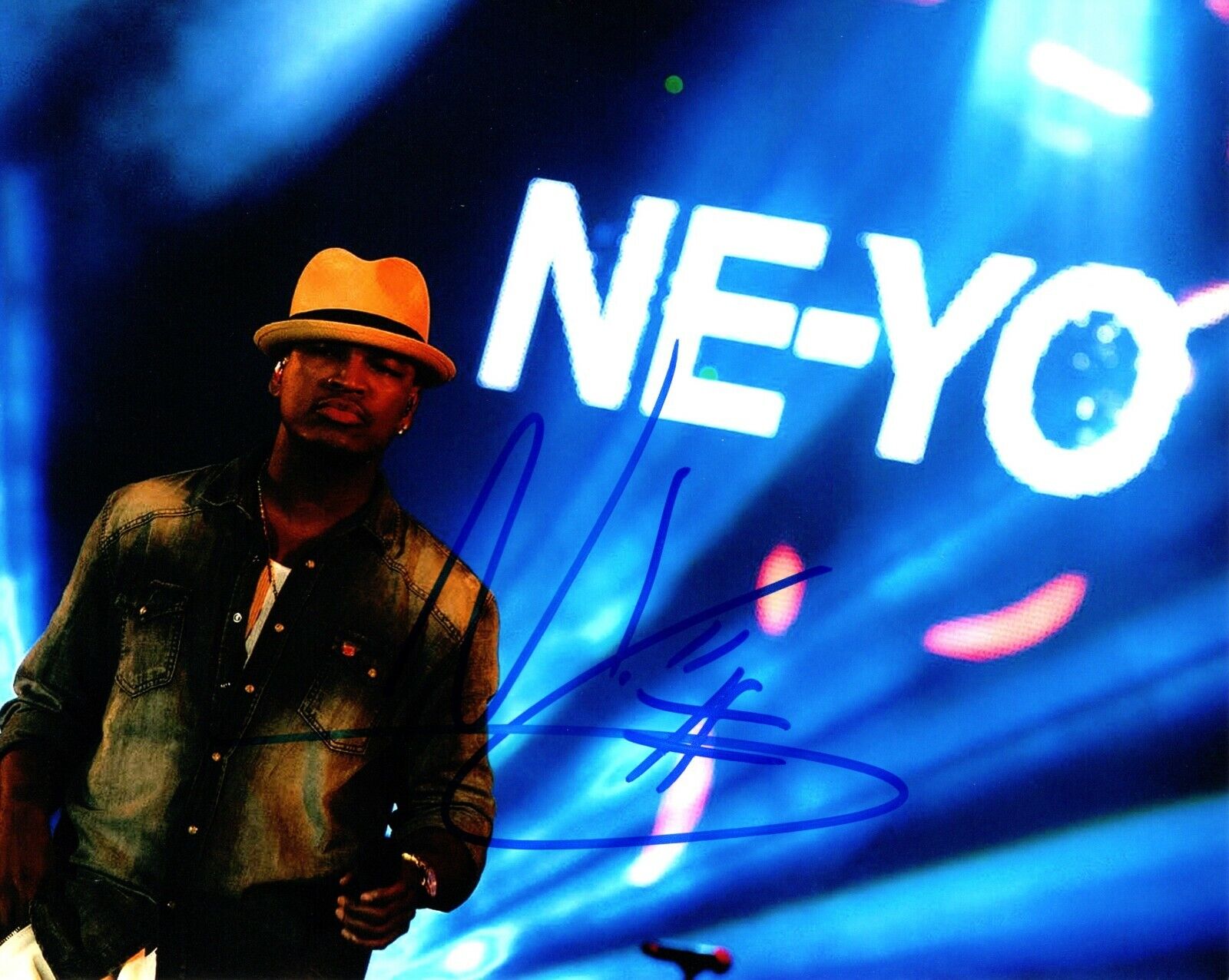 Ne-Yo Signed - Autographed R+B Singer Concert 8x10 inch Photo Poster painting with Certificate