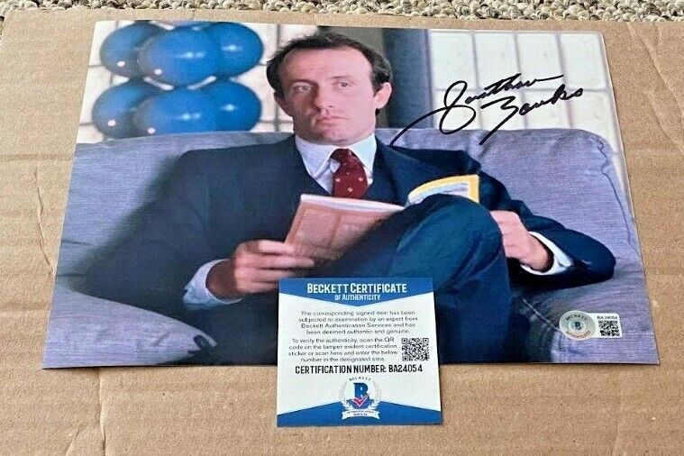 JONATHAN BANKS SIGNED DIE-HARD 8X10 Photo Poster painting BECKETT CERTIFIED BAS #2