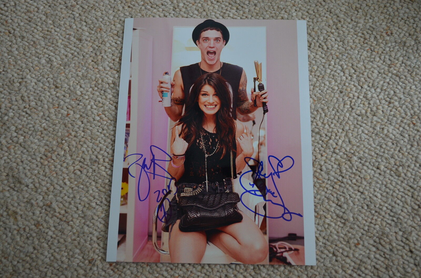 SHENAE GRIMES & JOSH BEECH sexy signed autograph 8x11 (20x28 cm) In Person