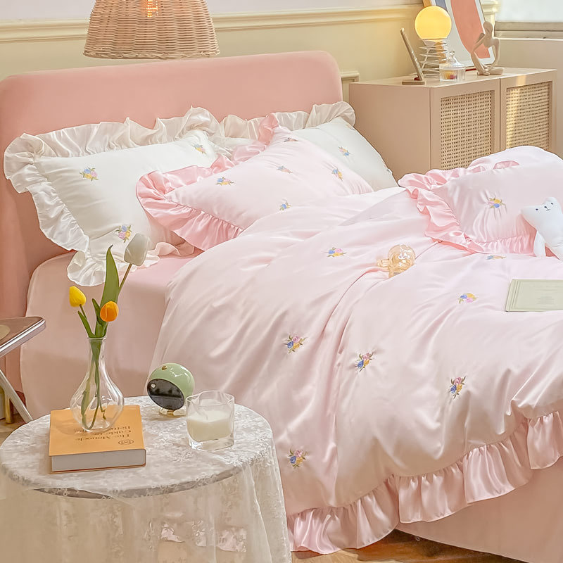 Comfortable-and-Soft-Sweet-Style-Satin-Bedding-Set-4-Pcs21.jpg