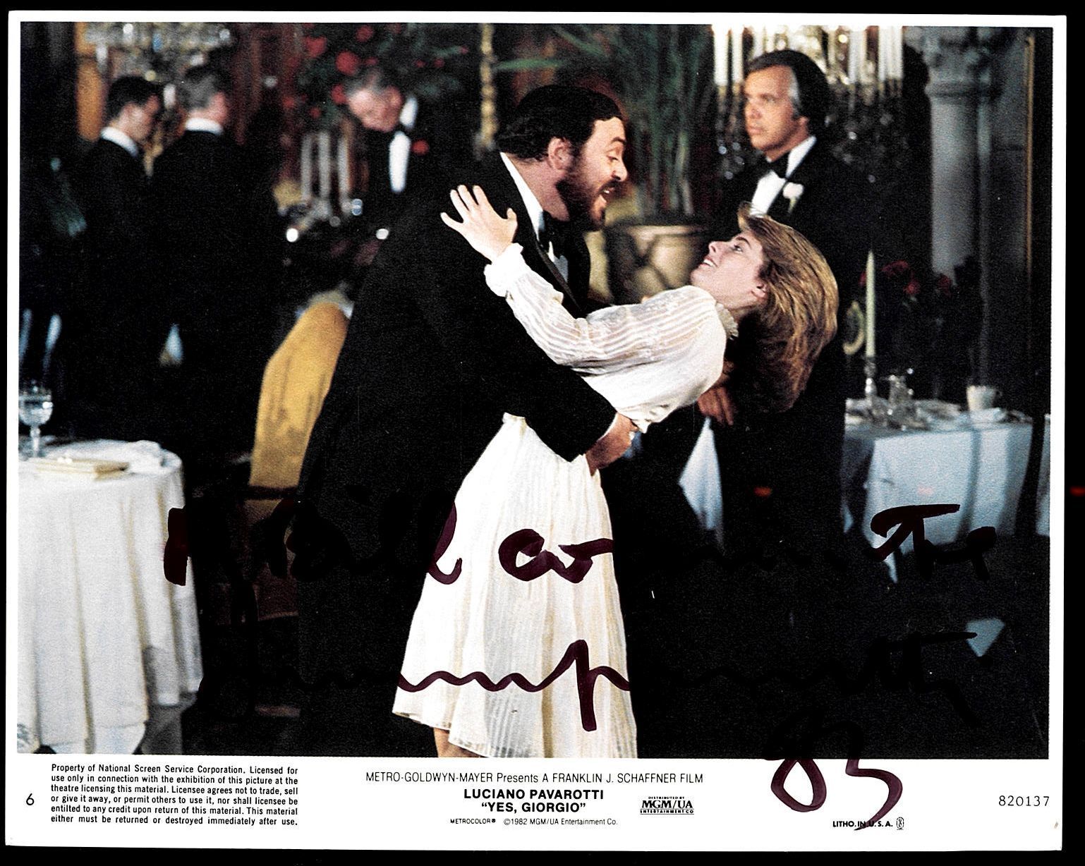 LUCIANO PAVAROTTI, OPERA SINGER (DECEASED) SIGNED 8X10 JSA AUTHEN. COA #N41818