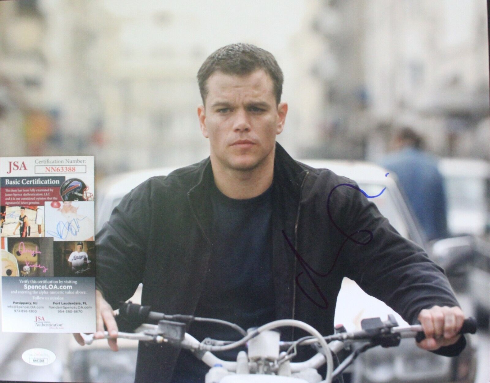 Matt Damon Signed Jason Bourne Identity 11x14 Photo Poster painting w/JSA COA NN63388 Supremacy