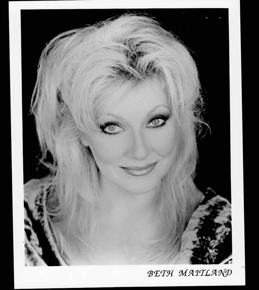 Beth Maitland - 8x10 Headshot Photo Poster painting - Y & R