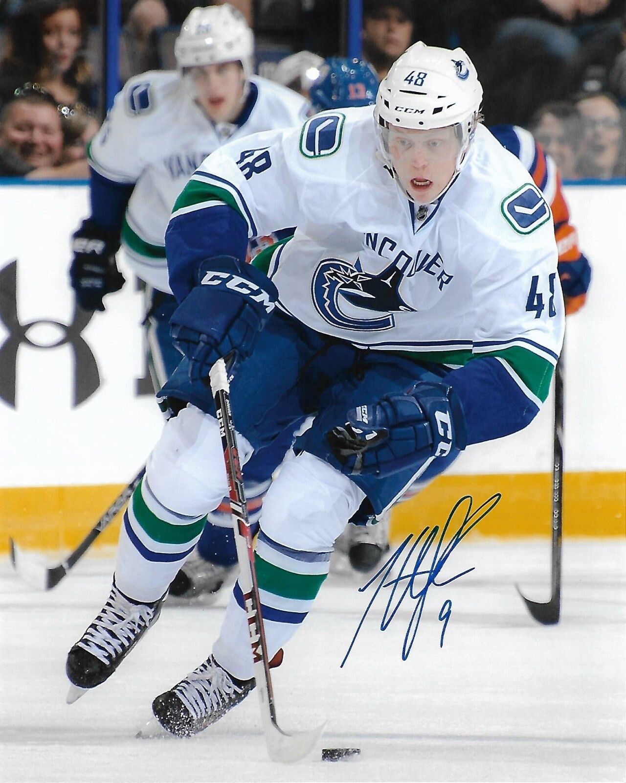 Hunter Shinkaruk Signed 8×10 Photo Poster painting Vancouver Canucks Autographed COA B