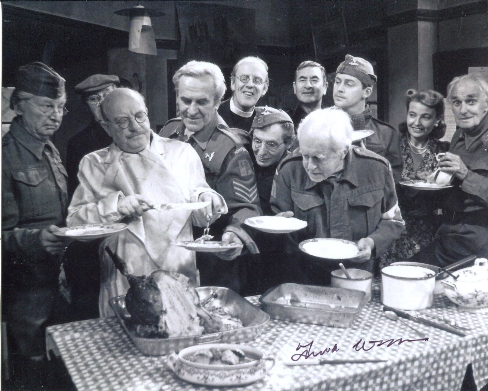 Actor Frank Williams signed DADS ARMY 8x10 comedy scene Photo Poster painting UACC DEALER