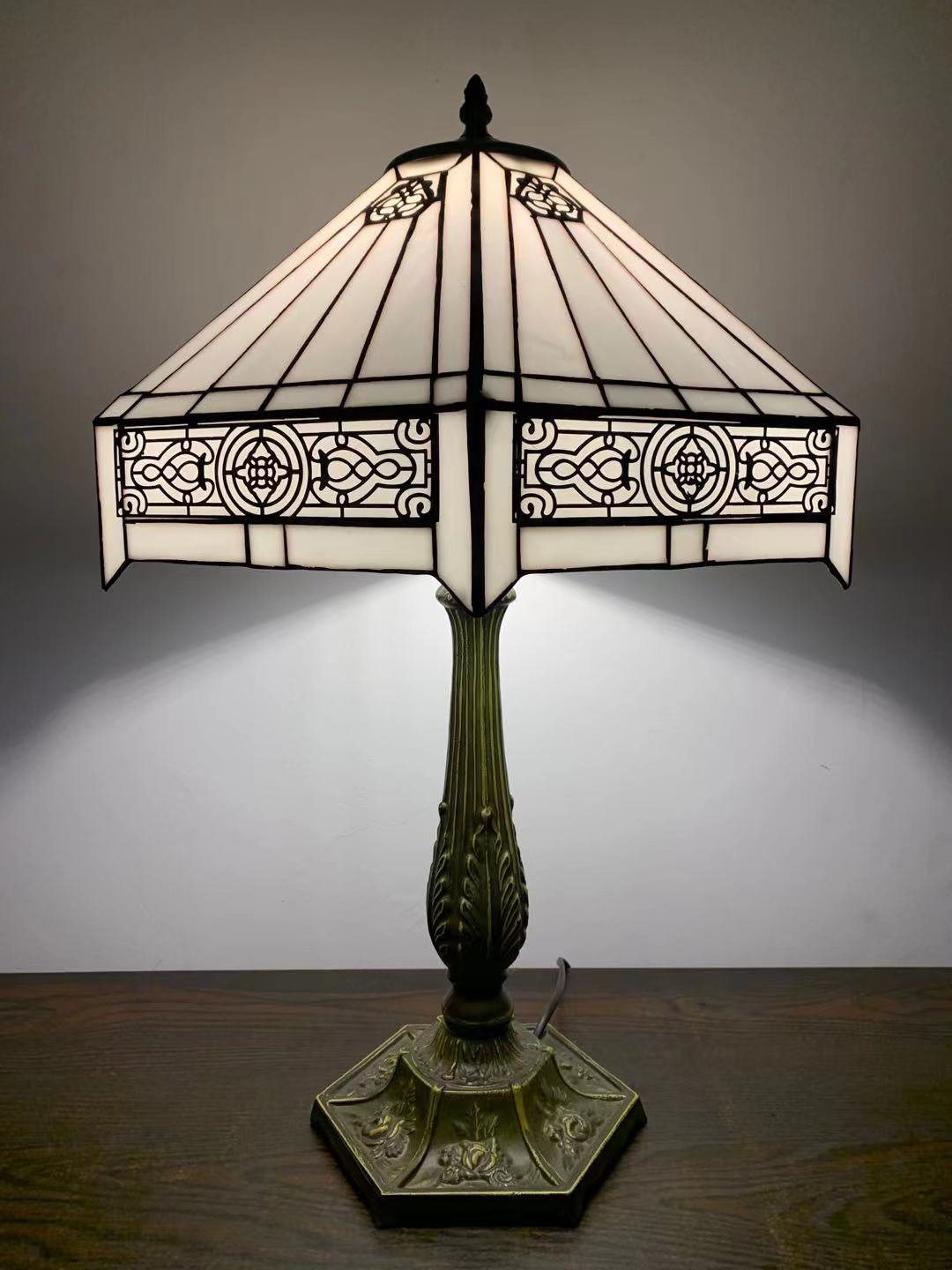 Bloomsbury Market Tiffany Style Table Lamp Vintage White H24*W16 inch