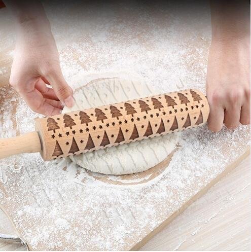 Christmas Non-Stick Wooden Embossing Baking Cookie Rolling Pin