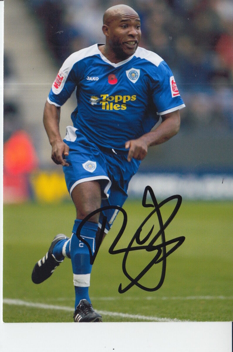 LEICESTER CITY HAND SIGNED BARRY HAYLES 6X4 Photo Poster painting.