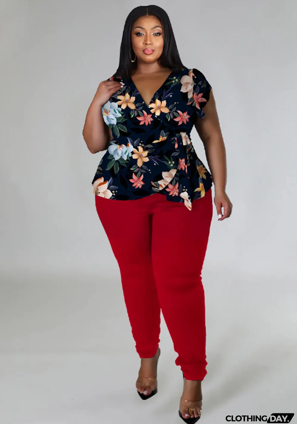 Ladies Printed V-Neck Top and Pant Casual Two-Piece Set