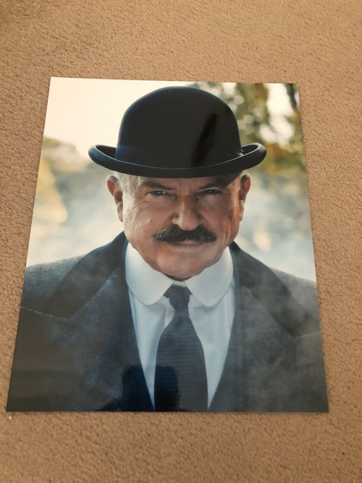 SAM NEILL (PEAKY BLINDERS) UNSIGNED CAST Photo Poster painting- 10x8”