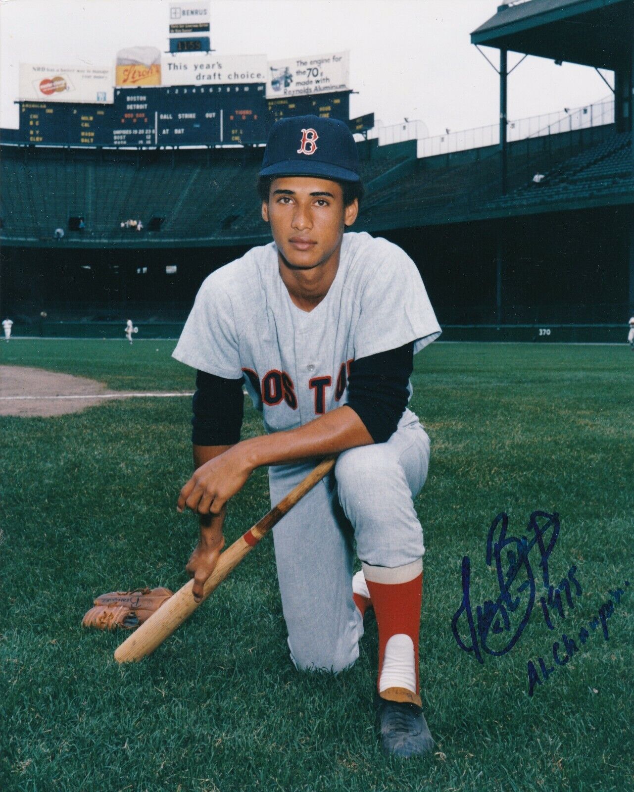 JUAN BENIQUEZ BOSTON RED SOX 1975 AL CHAMPS COLOR ACTION SIGNED 8X10