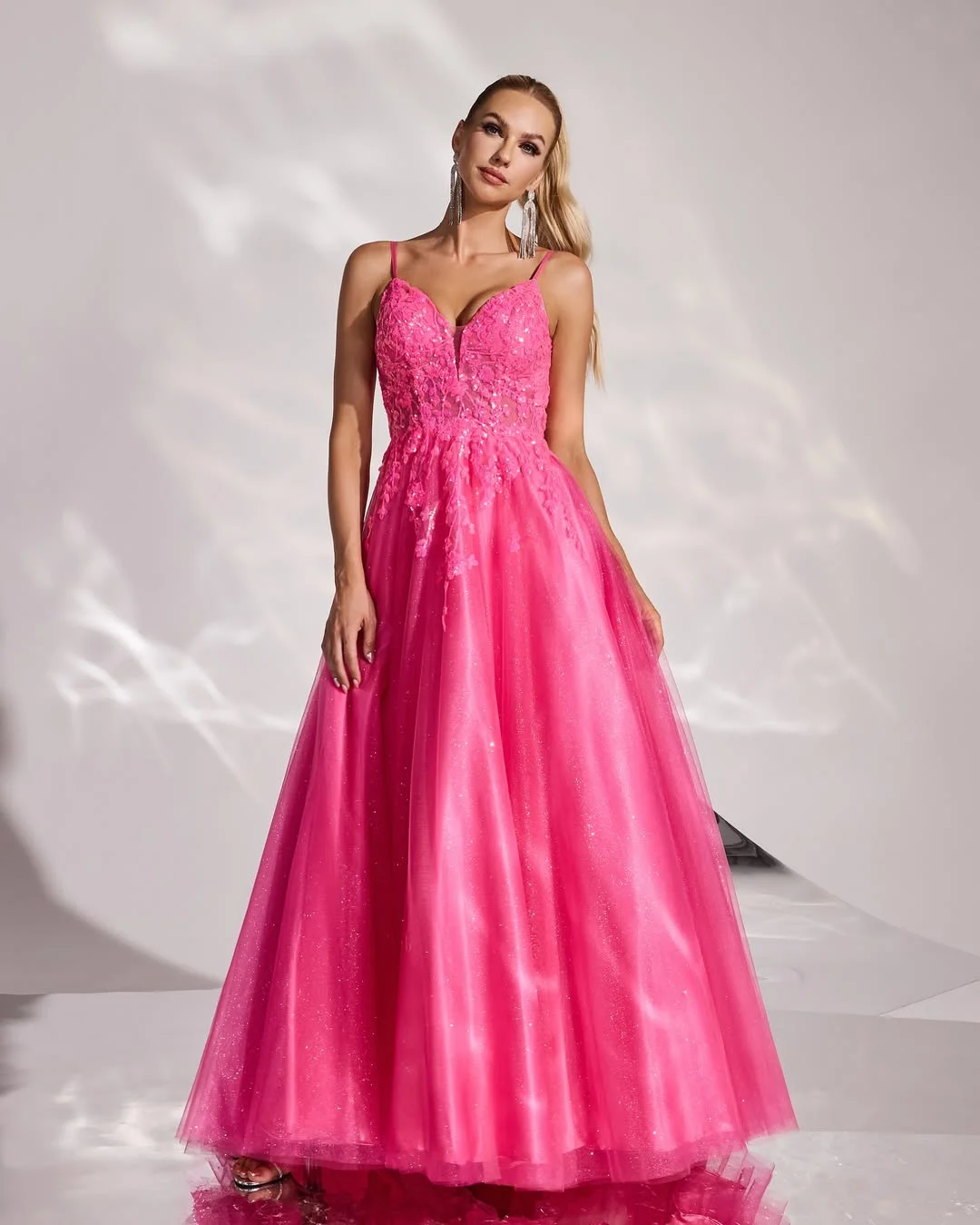 Daisda Fuchsia Sleeveless Spaghetti Straps V-Neck A-Line Embroidery Prom Dress