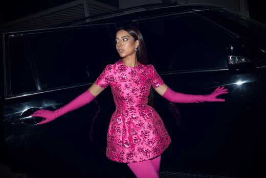 WHY IS AN ELEGANT FLORAL MINI DRESS A WARDROBE ESSENTIAL?