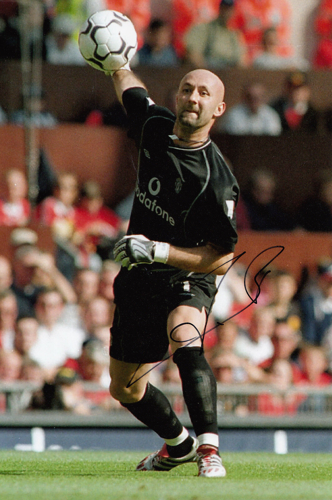 Fabien Barthez Hand Signed Manchester United 12x8 Photo Poster painting 11.