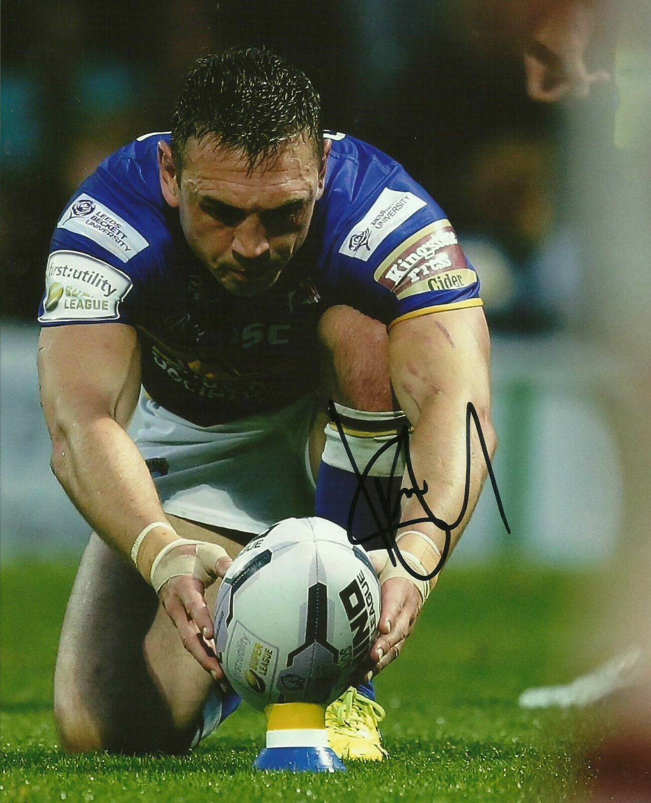 Kevin Sinfield SIGNED 10X8 Photo Poster painting Leeds Rhinos Rugby AFTAL COA (2332)