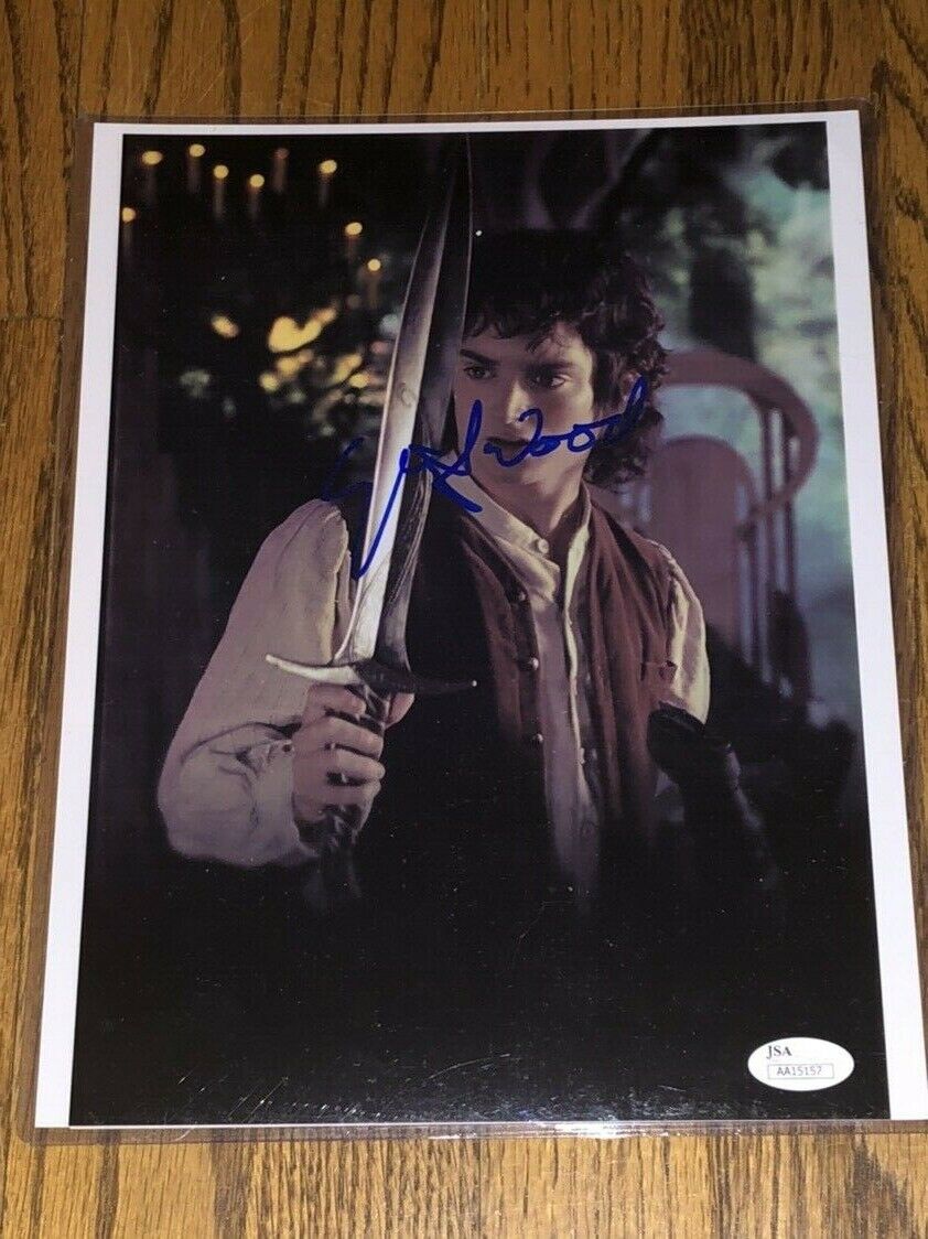 Elijah Wood signed Lord of the Rings Frodo Baggins 8x10 Photo Poster painting JSA