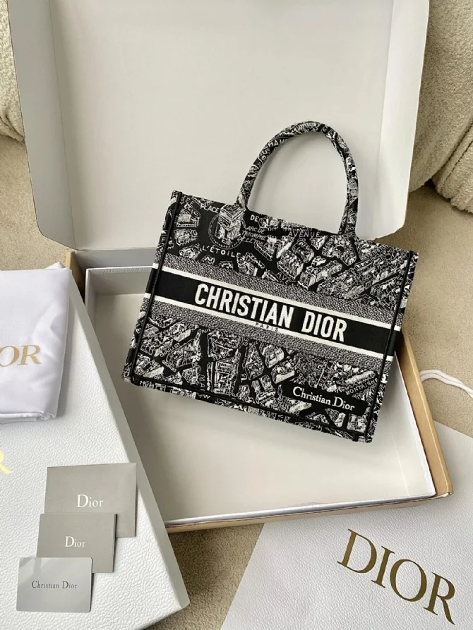 Dior_CD_book_tote23夏季_巴黎地圖_黑色中號_36cm_-