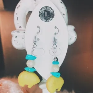 pornhint Pornhint Zuni Fetish Carved Animal Bears Earrings dyed Magnesite Yellow, Turquoise and Golden Jade.