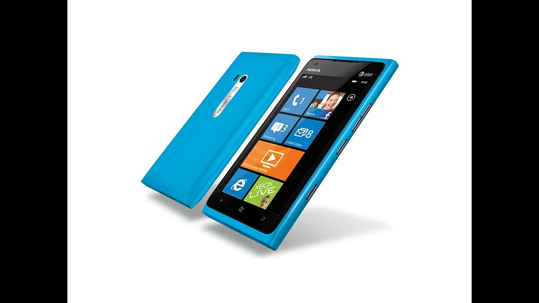 Nokia Lumia 900 Cell Phone