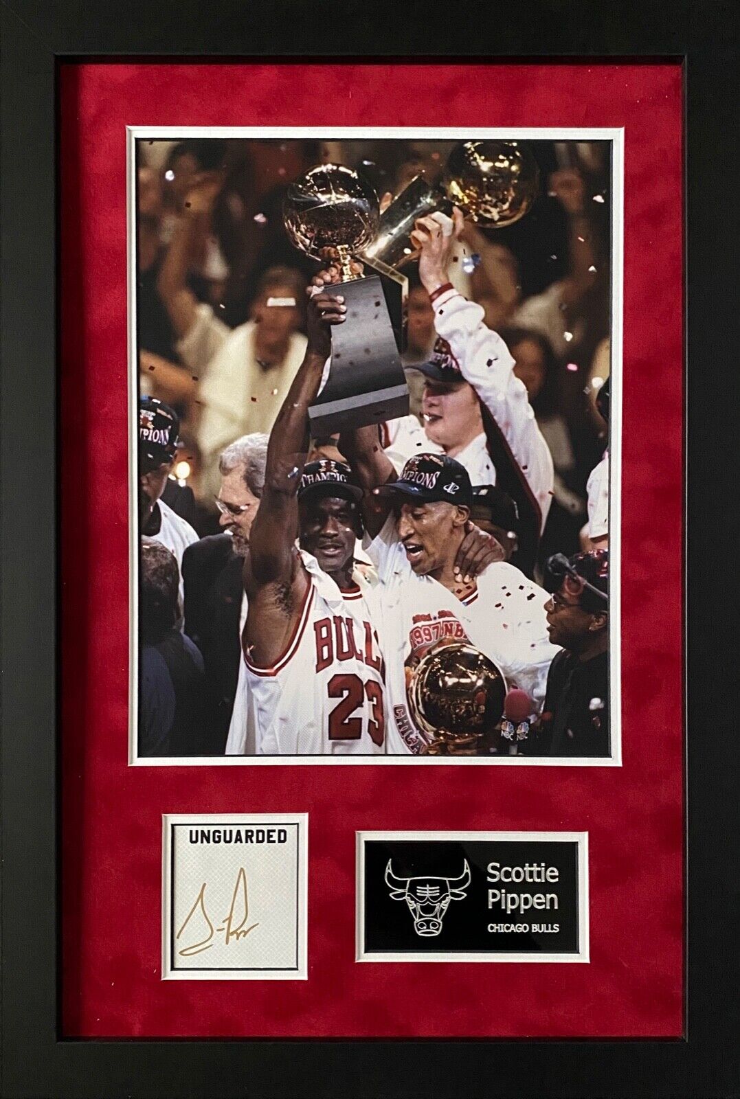 SCOTTIE PIPPEN SIGNED FRAMED Photo Poster painting DISPLAY NBA CHICAGO BULLS MICHAEL JORDAN