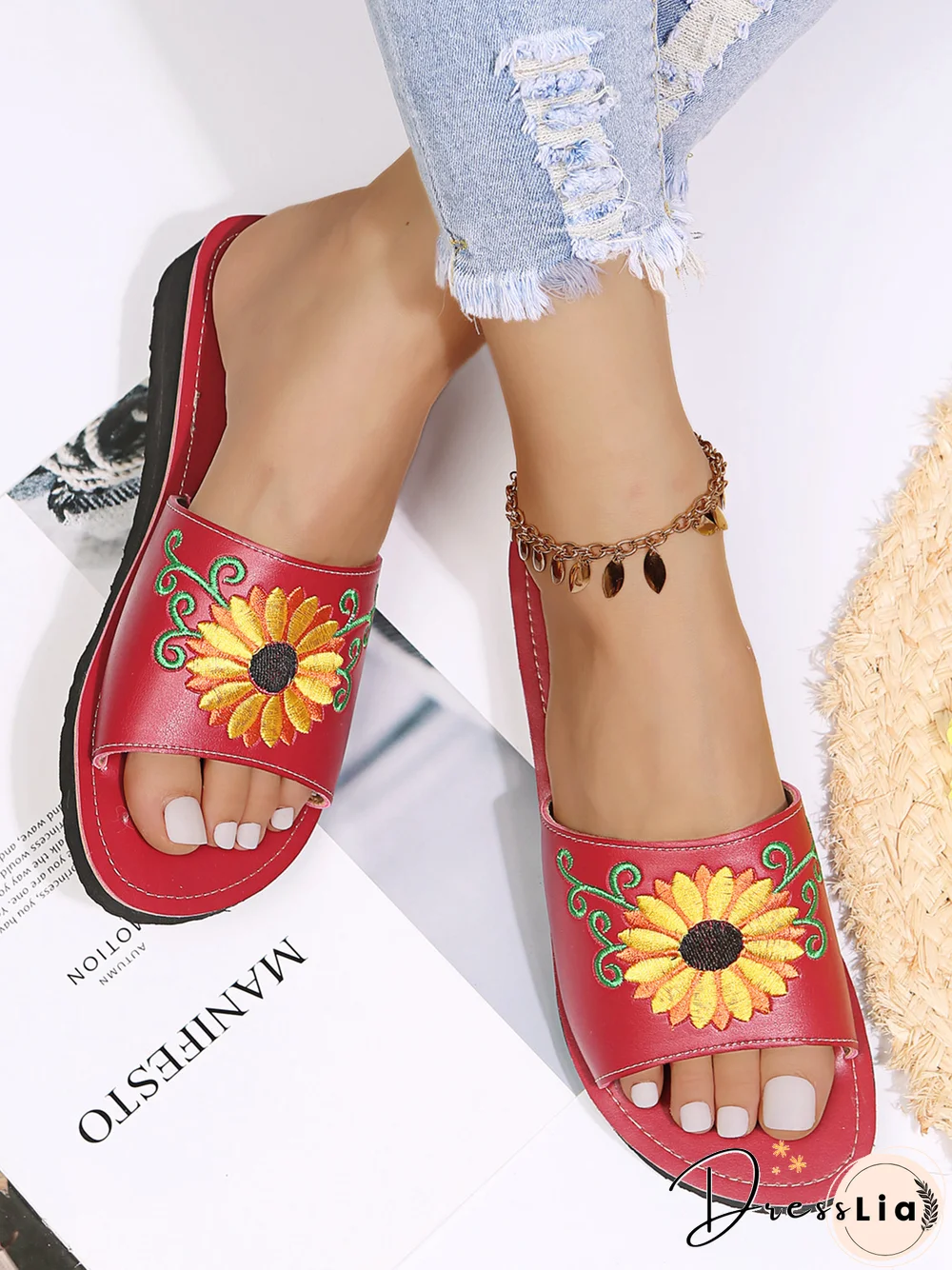 Sunflower Embroidered Print Casual Sandal Slippers