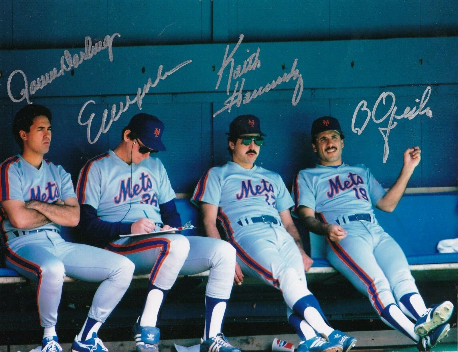 HERNANDEZ / DARLING / OJEDA / LYNCH NEW YORK METS ACTION SIGNED 8x10