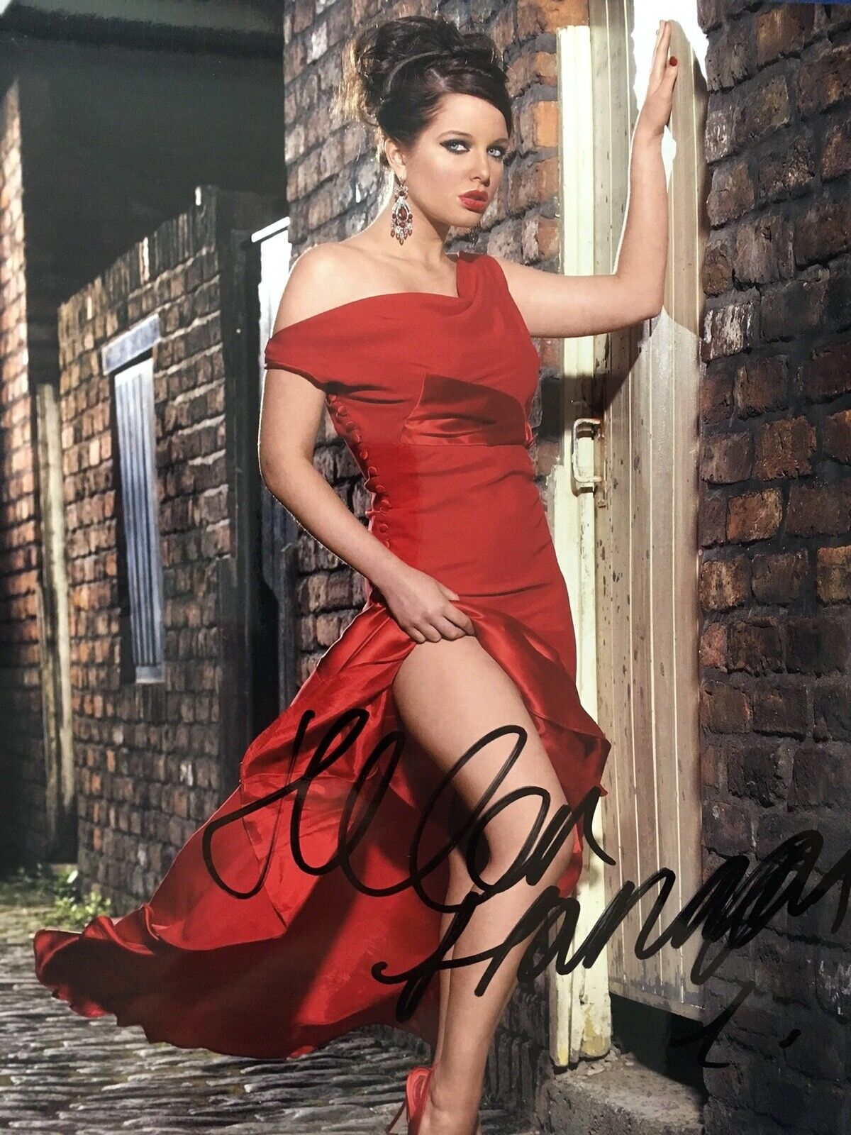 HELEN FLANAGAN - CORONATION STREET ACTRESS - EXCELLENT SIGNED Photo Poster painting