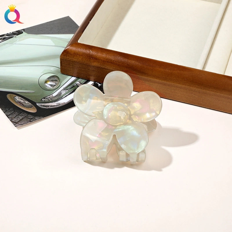 Women’s Minimalist Classic Style Solid Color PVC Hair Claws