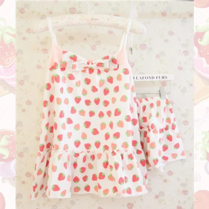 Lolita Strawberry Print Pajamas SP167237