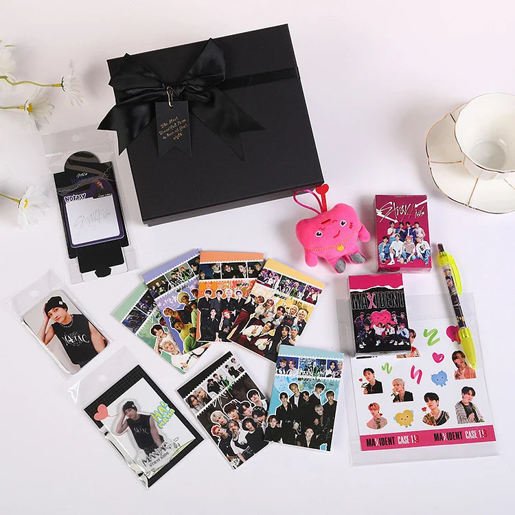 Stray Kids Member Gift Box With Keychain Doll