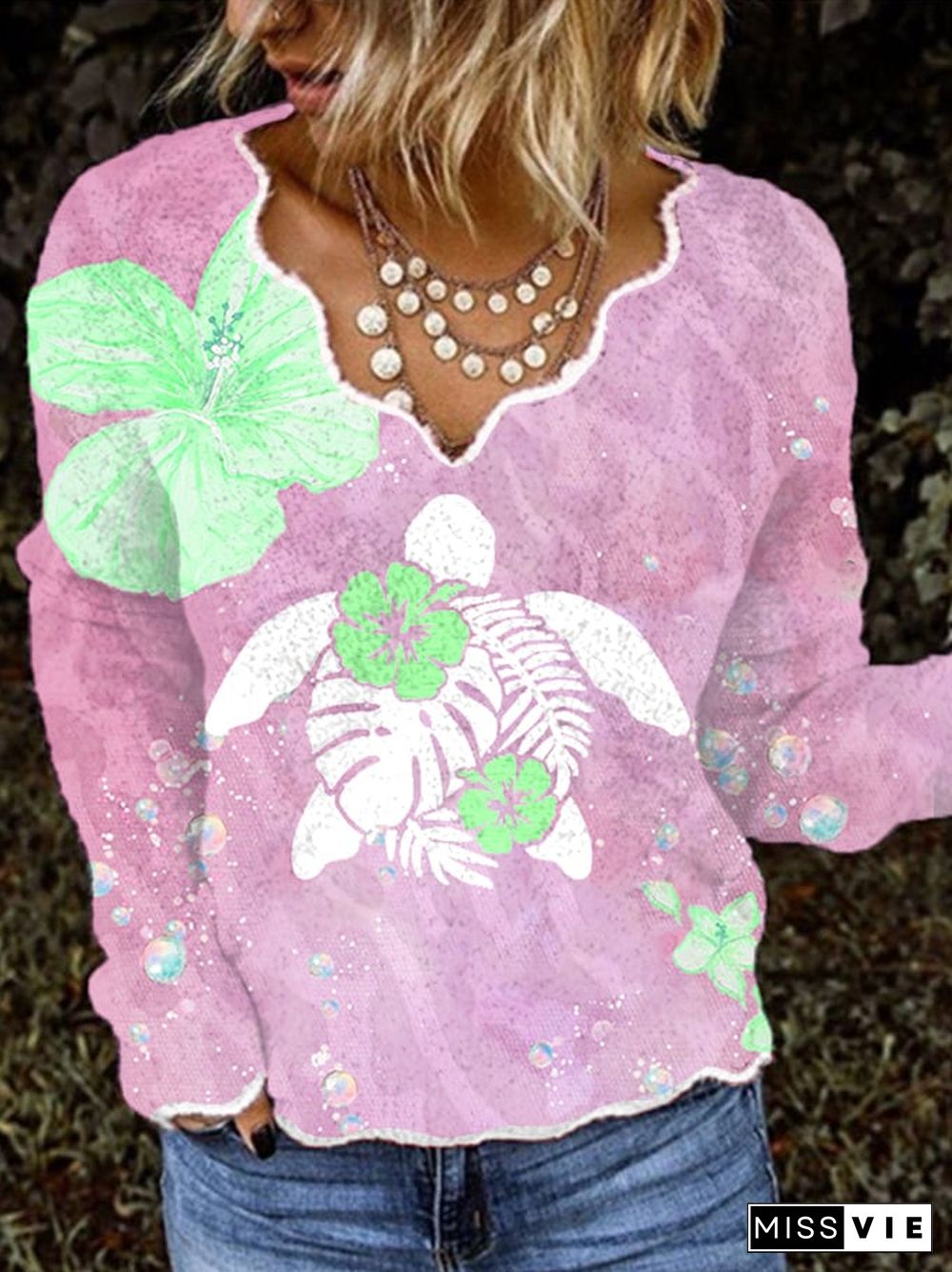 Women's Maui Lahaina Hibiscus Turtle Print Long Sleeve Top