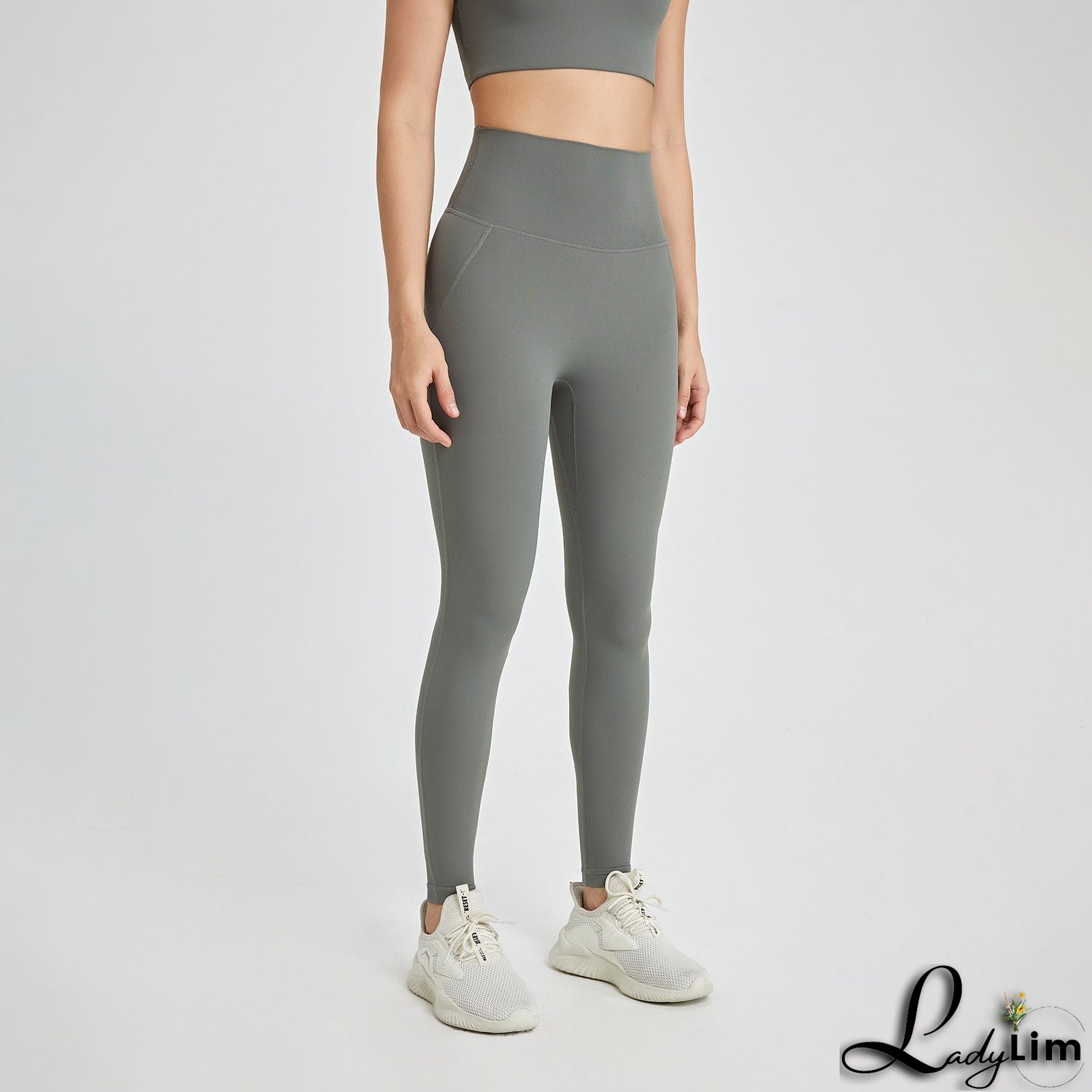 Fashionable and Effortless winter Pants