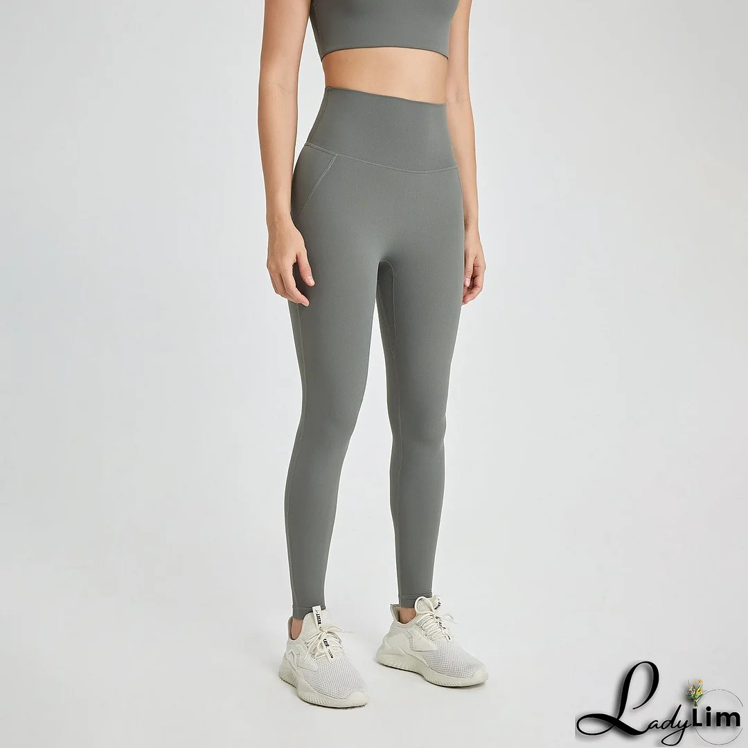 Fashionable and Effortless winter Pants