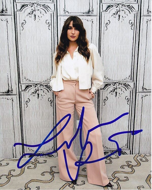 LOLA KIRKE signed autographed Photo Poster painting