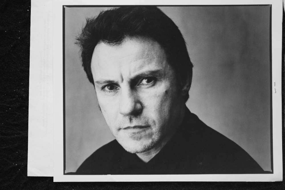 Harvey Keitel - 8x10 Headshot Photo Poster painting with Resume - Pulp Fiction