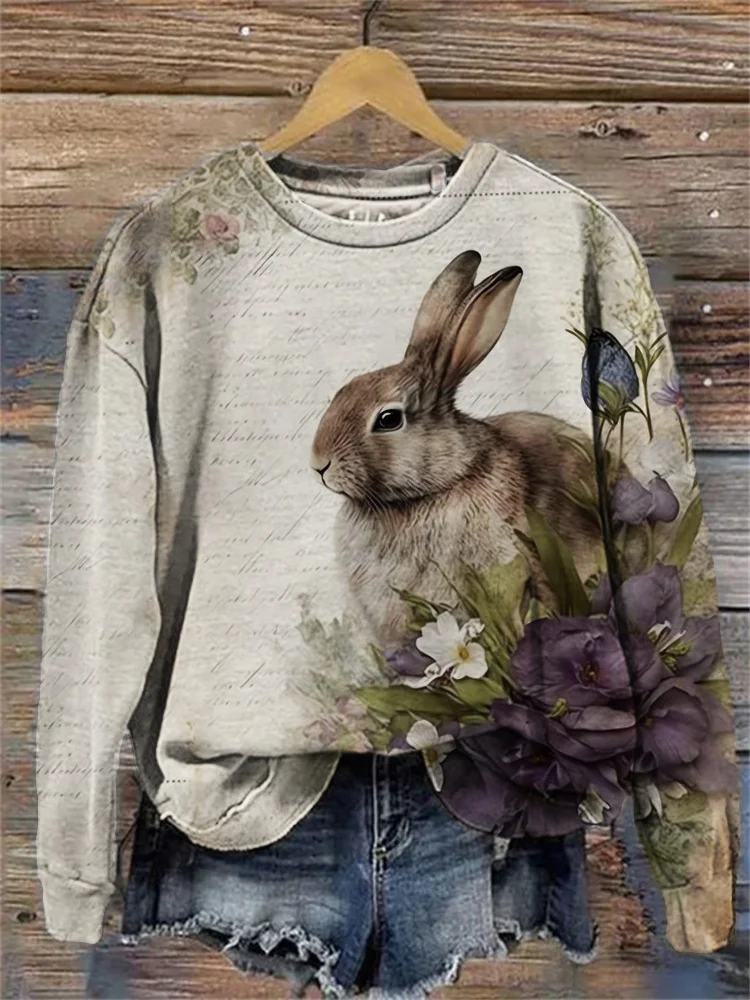 VChics Vintage Bunny Floral Art Comfy Sweatshirt