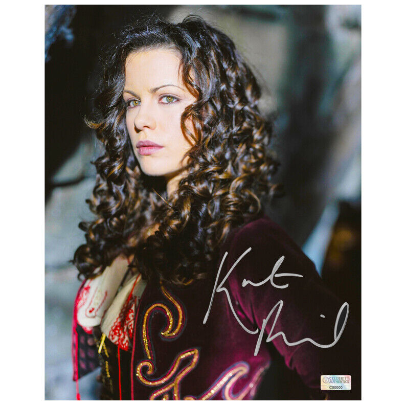 Kate Beckinsale Autographed Van Helsing Anna Valerious 8x10 Photo Poster painting