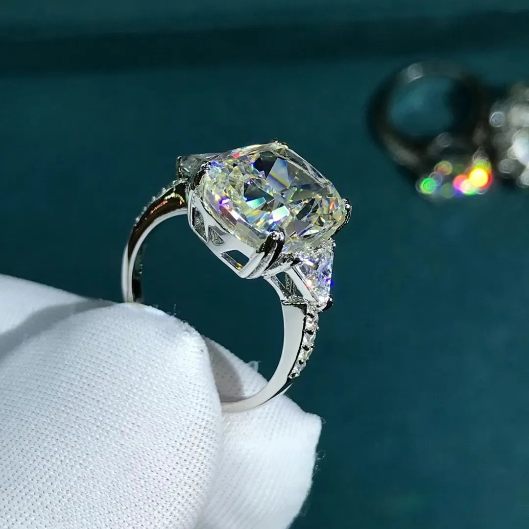 Luxury 925 Sterling Silver 5 CT Cushion Cut Created Moissanite Gemstone Diamonds Wedding Engagement Ring Fine Jewelry