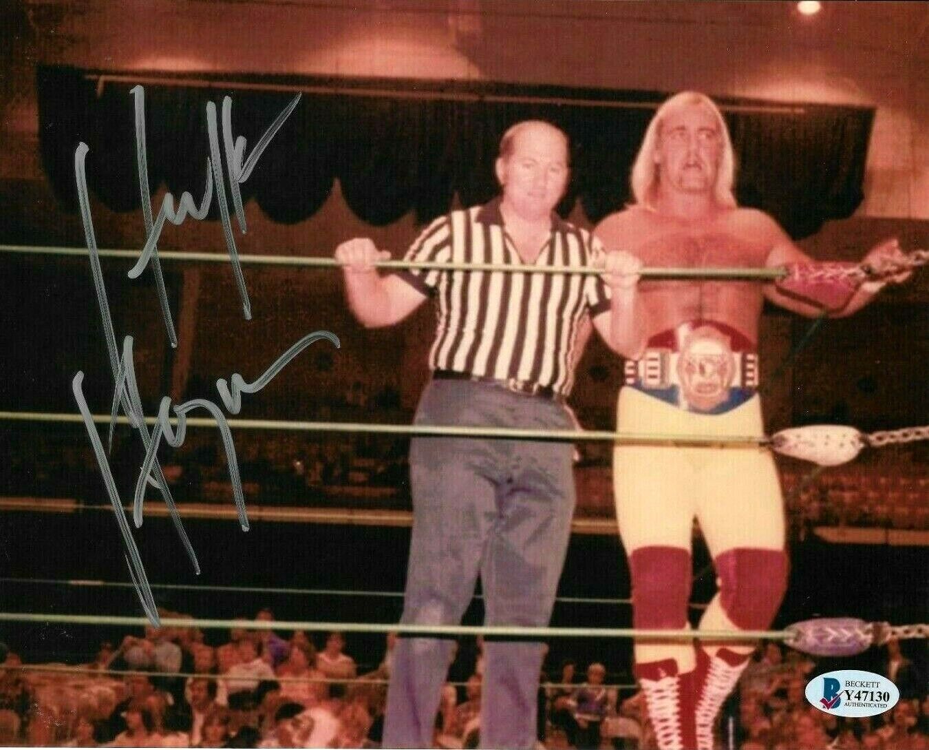 WWE HULK HOGAN HAND SIGNED AUTOGRAPHED 8X10 Photo Poster painting WITH BECKETT COA VERY RARE 21