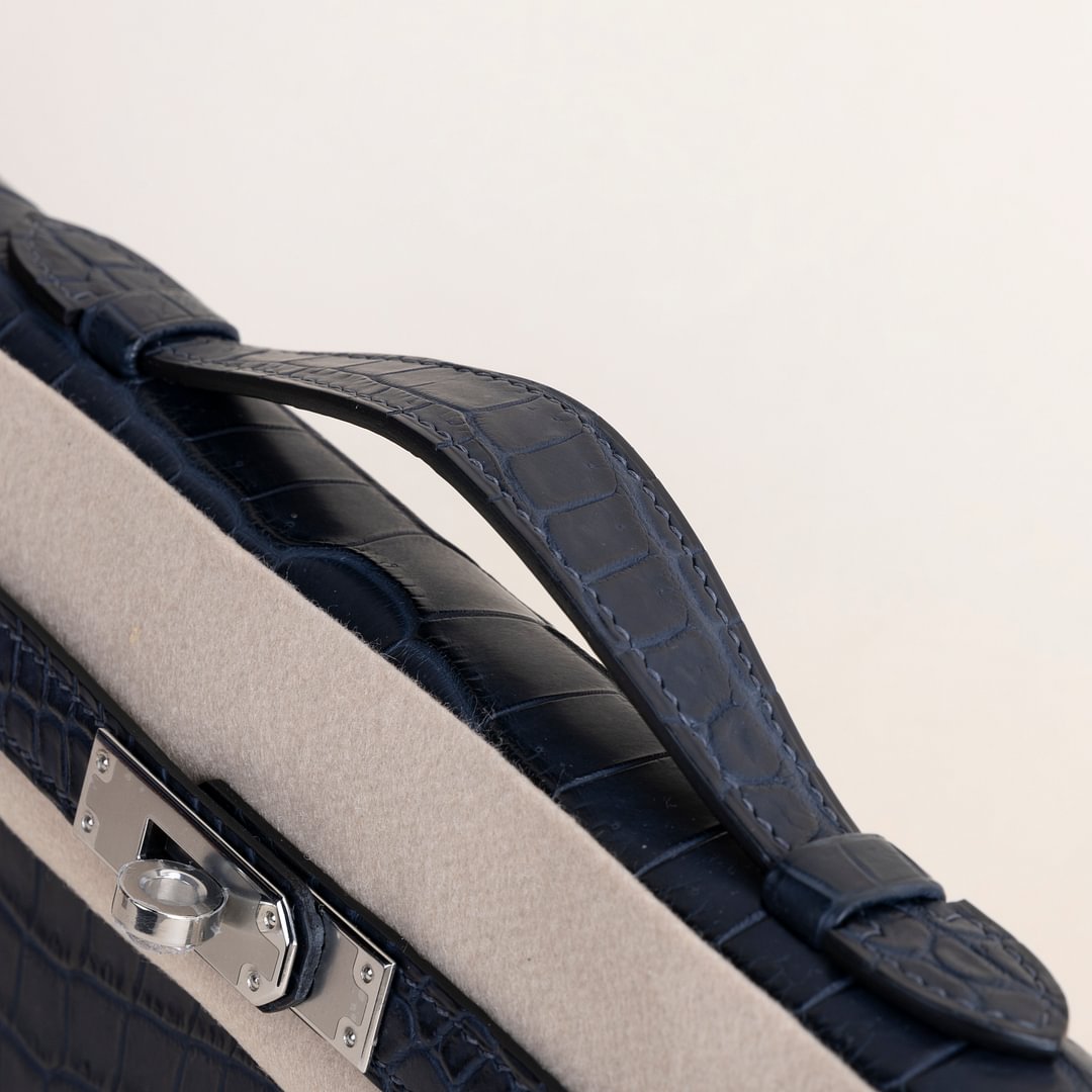 Kelly cut Matte Porosus Crocodile 2Z Blue nuit PHW