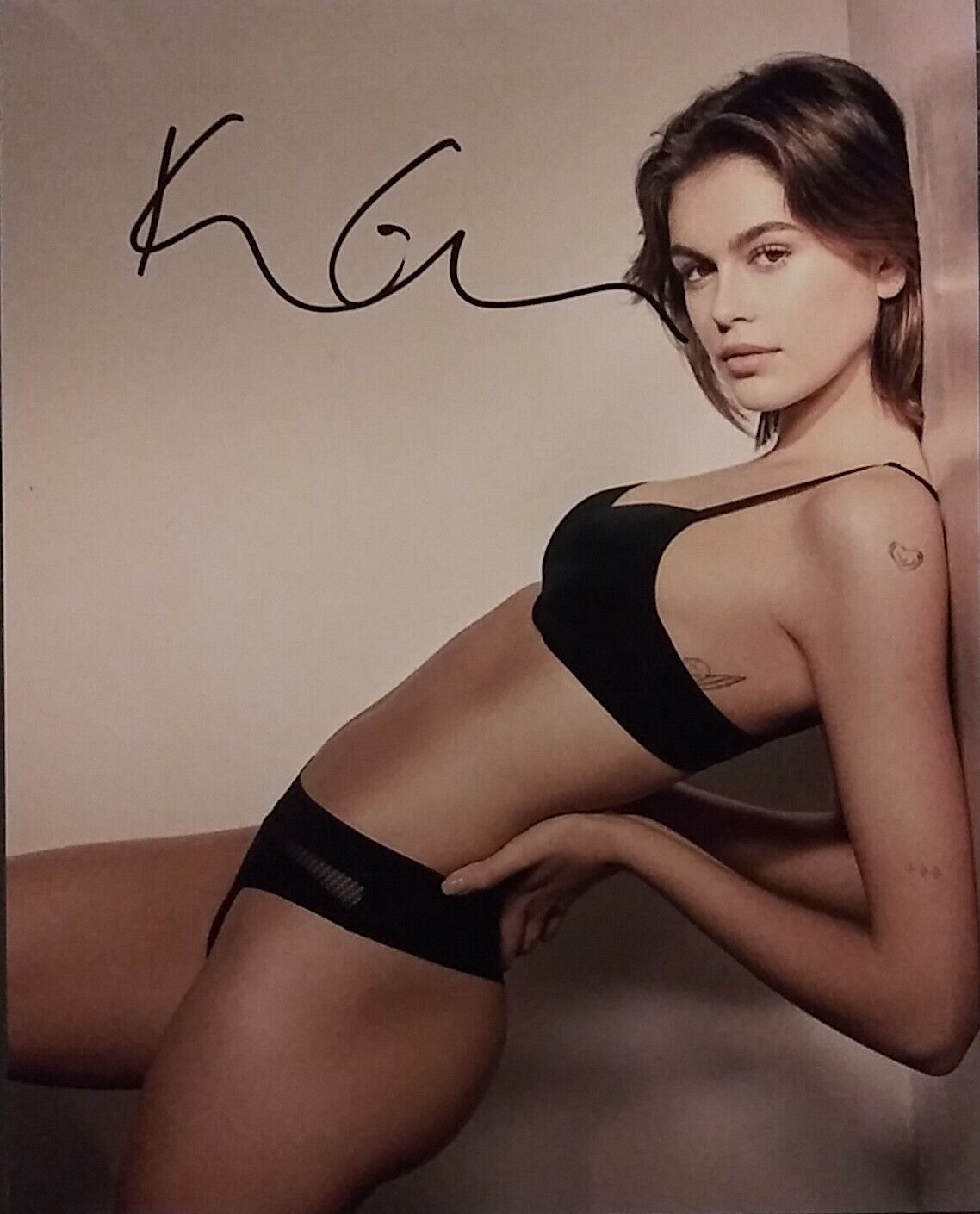 Kaia Gerber signed 8 x 10