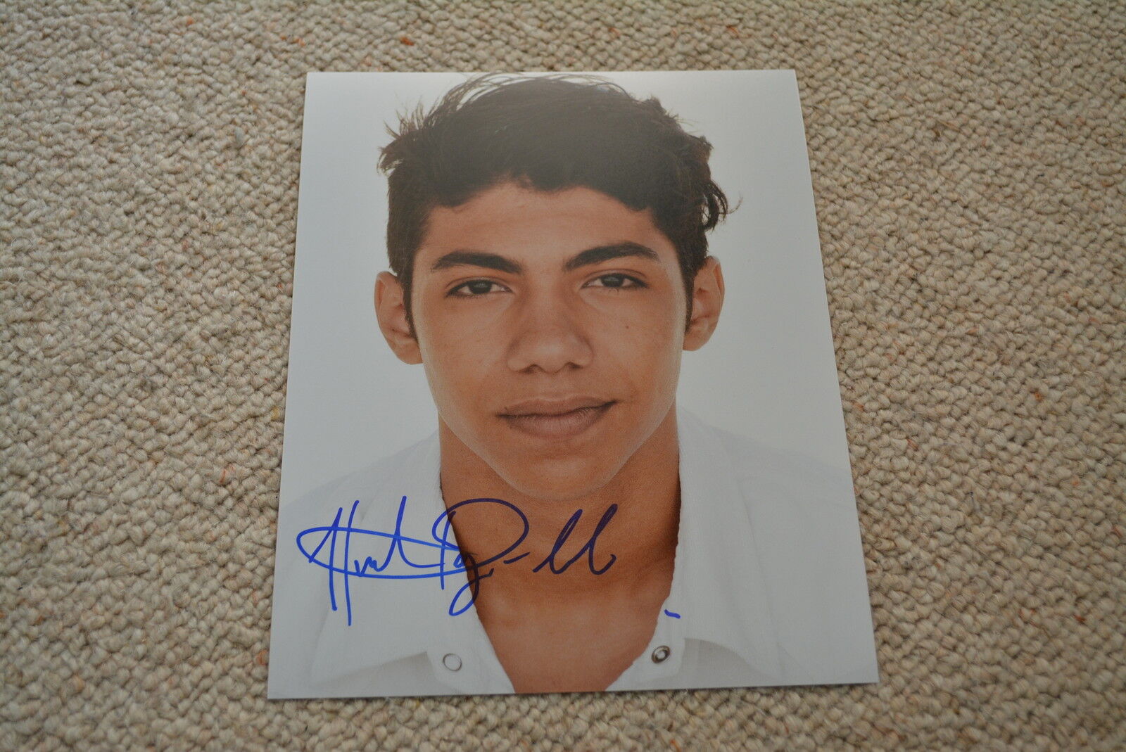 HUNTER PAGE-LOCHARD signed autograph In Person 8x10 (20x25 cm) CLEVERMAN