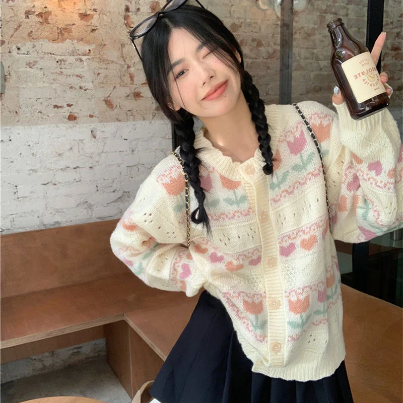 Uveng Uveng Autumn's New Retro Love-Loving Wreavage Hollow Spliced Antique Feel Loose Knitted Cardigan Women's Sweater Jacket