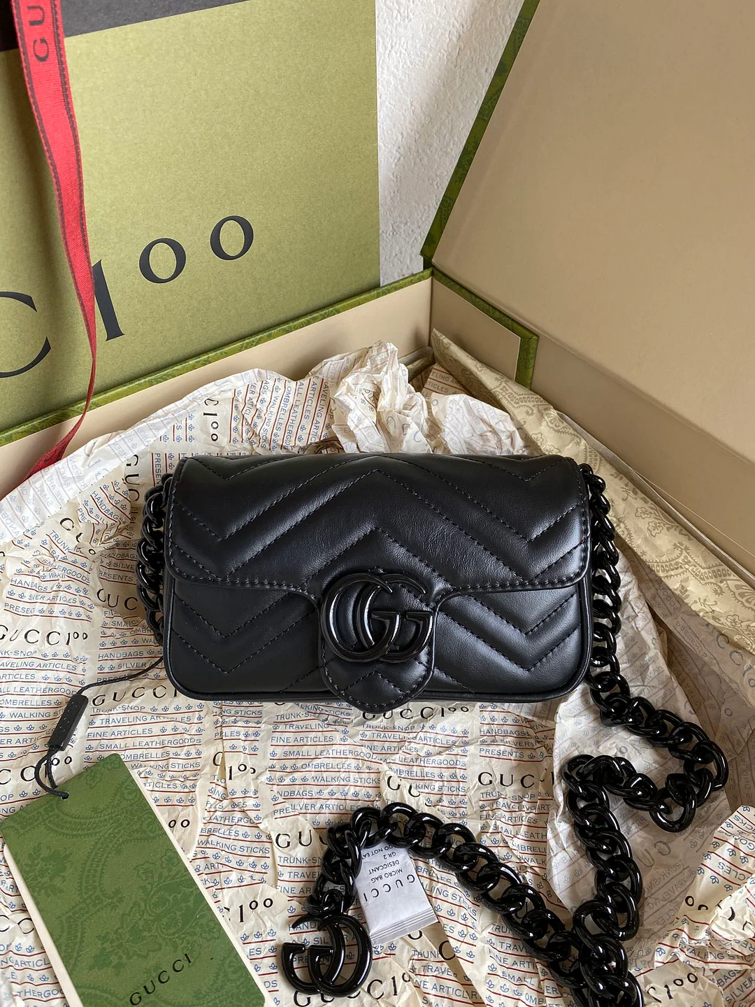 Gucci Marmont in Black