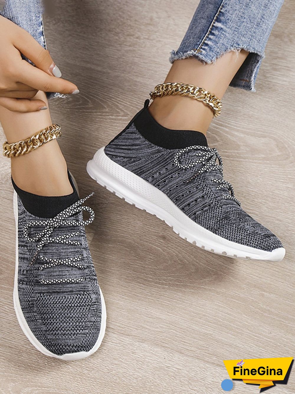 Flyknit Lightweight Soft Sole Lace-Up Sneakers